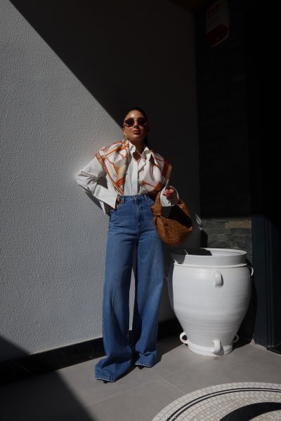 Cepleri Deri Detaylı Jean