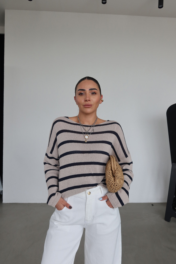 Kayık Yaka Oversize Triko Kazak