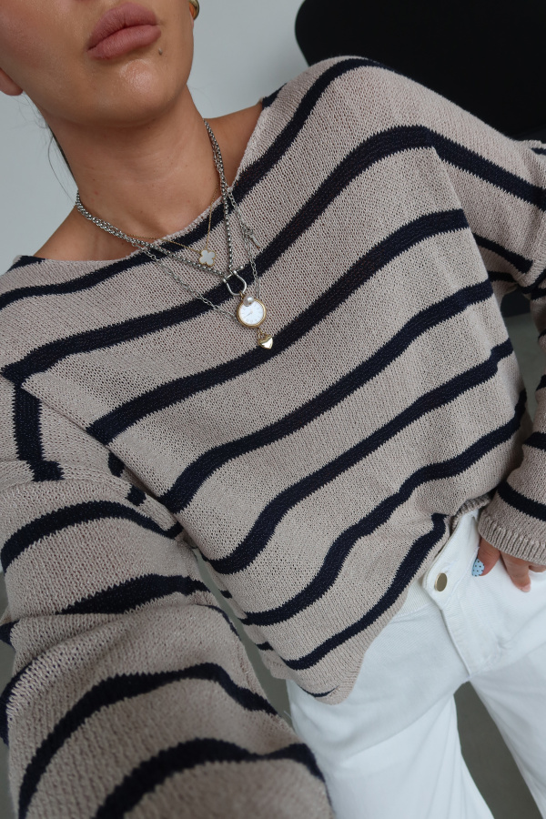 Kayık Yaka Oversize Triko Kazak