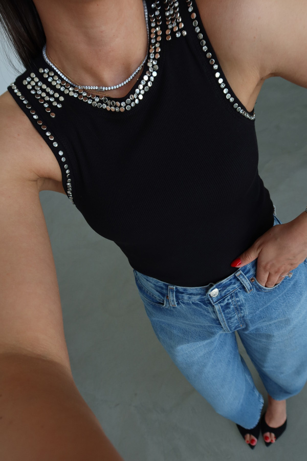 Yakası Ve Kol Kısmı Taşlı Kendinden Fitilli Bluz