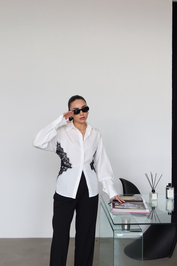 Güpür İşlemeli Beli Bağlamalı Gömlek