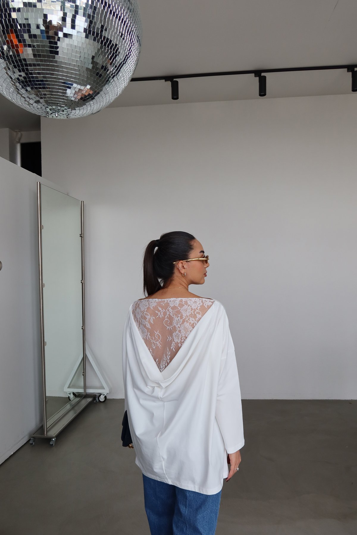 Arkası Dantelli Tshirt