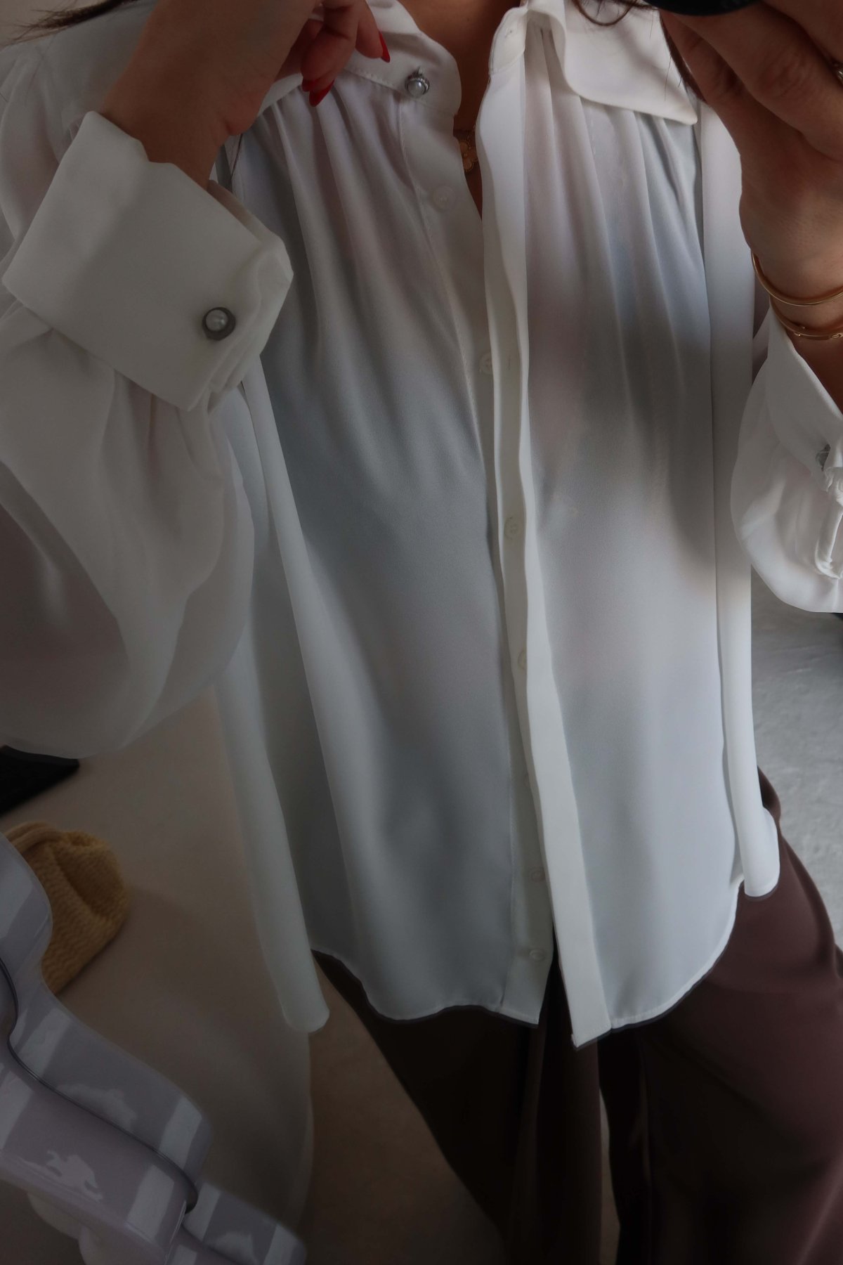 Omuzu Vatkalı Şifon Gömlek