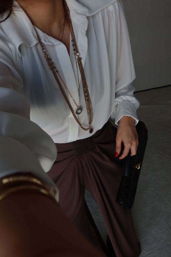 Omuzu Vatkalı Şifon Gömlek