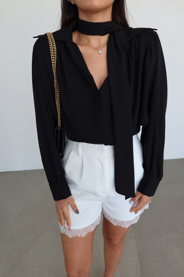 Omuzu Vatkalı Şifon Gömlek