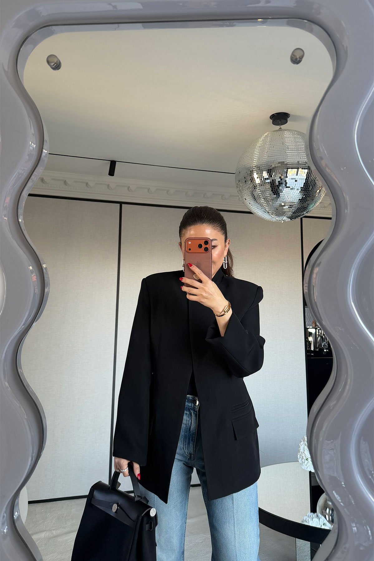 Omuzu Vatkalı Tek Düğmeli Ceket