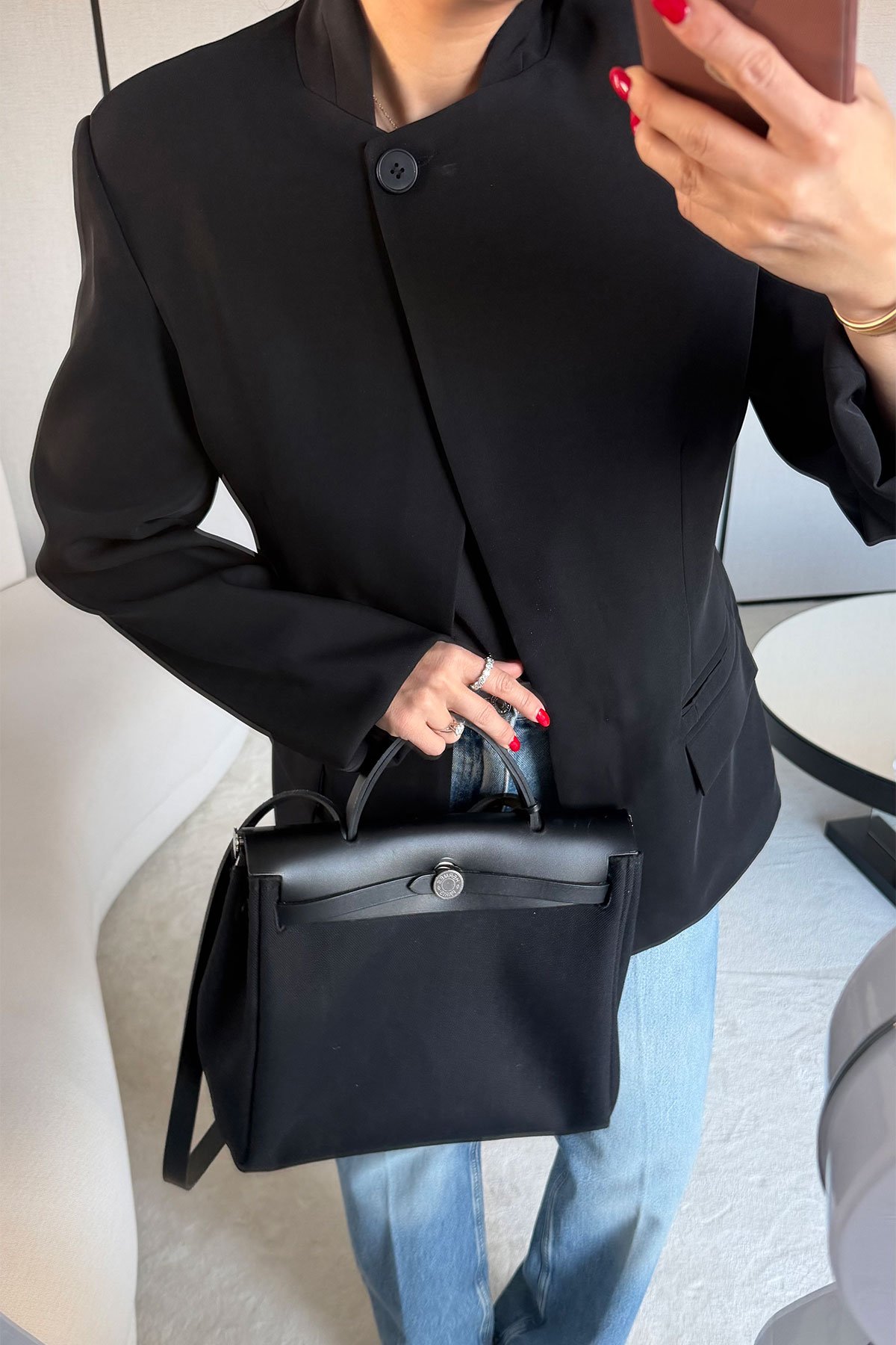 Omuzu Vatkalı Tek Düğmeli Ceket