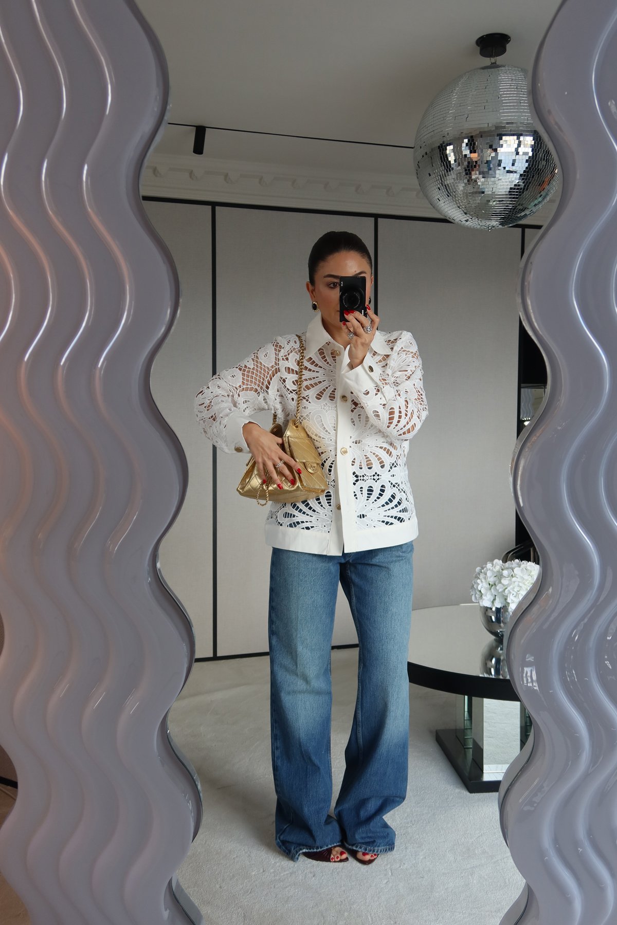 Gold Düğmeli Güpürlü Gömlek