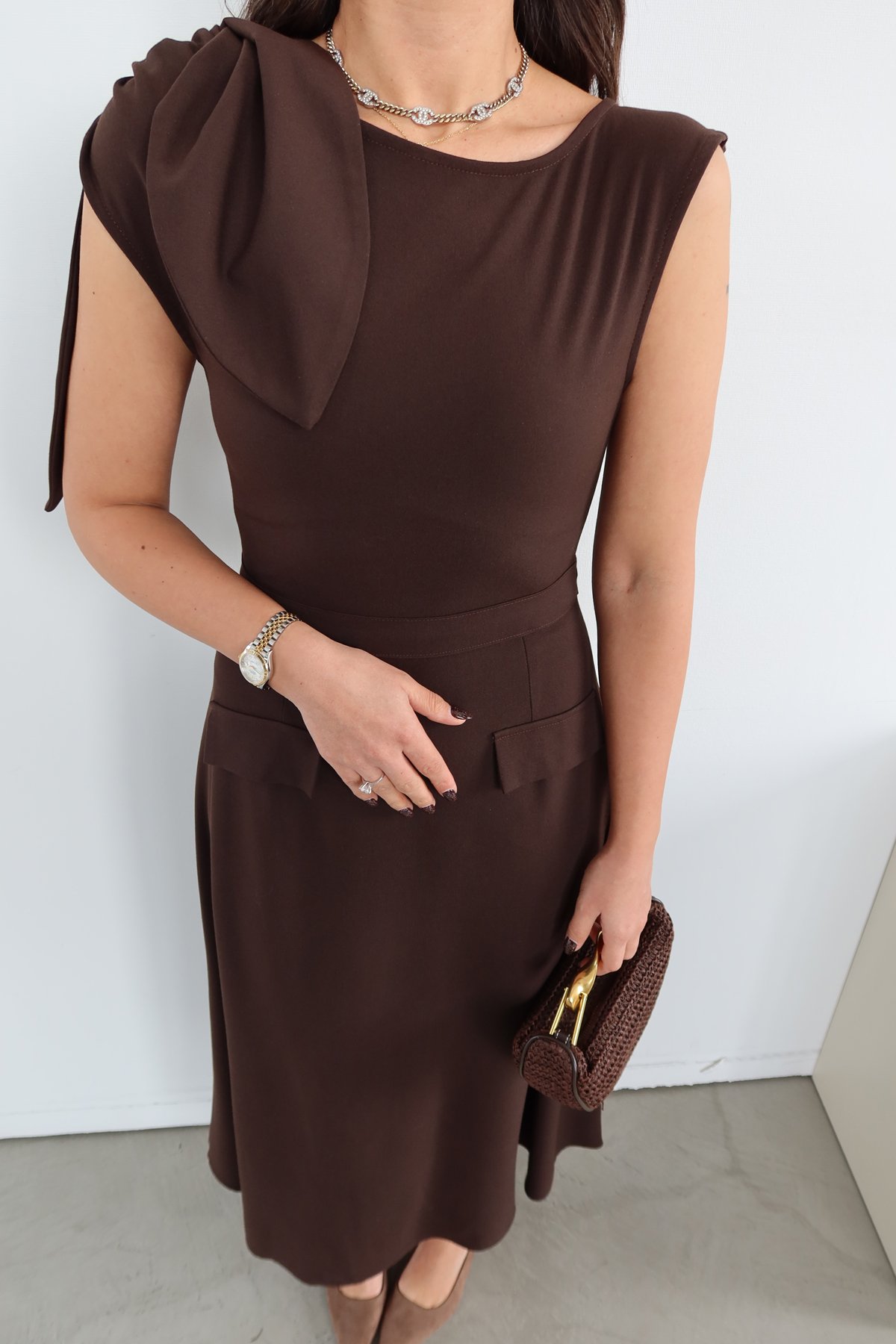 Bağlama Detaylı Süs Cepli Elbise