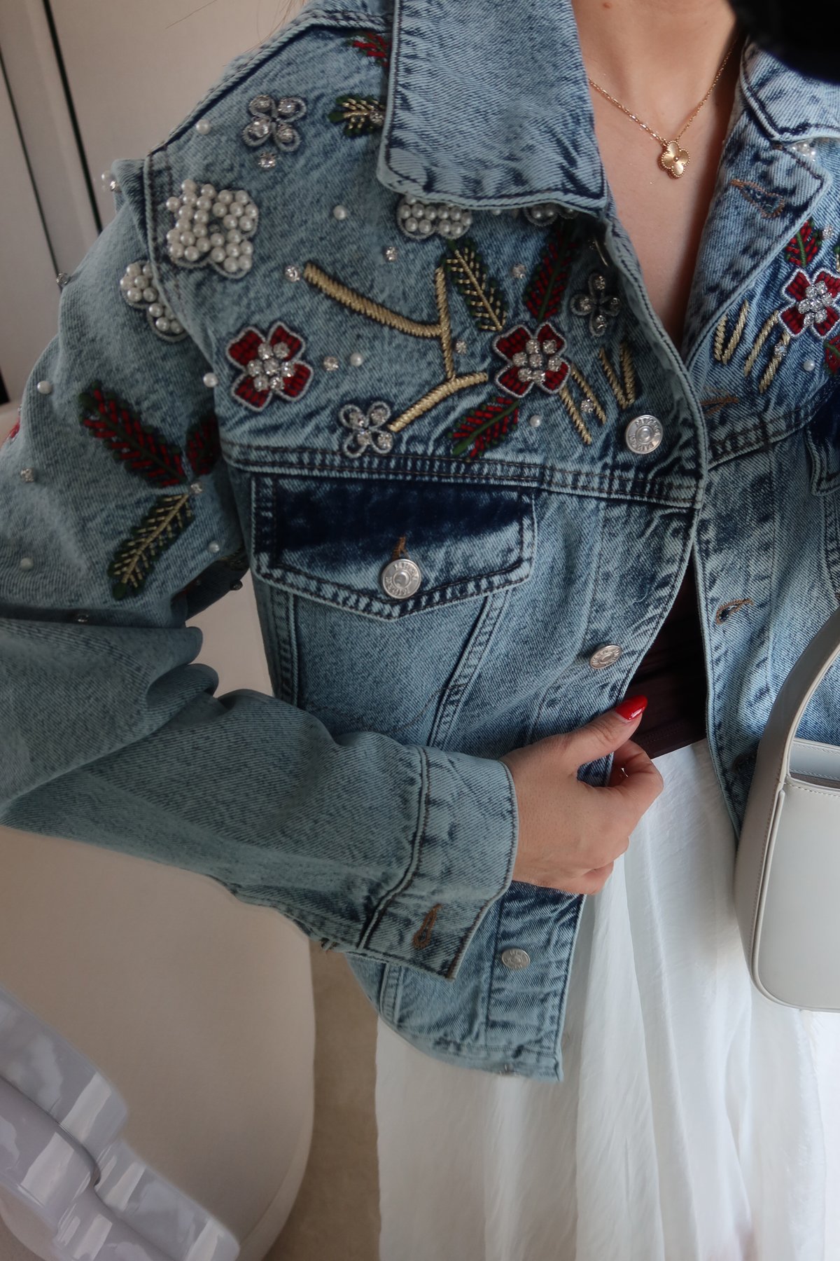 İnci Ve Nakış İşlemeli Denim Ceket