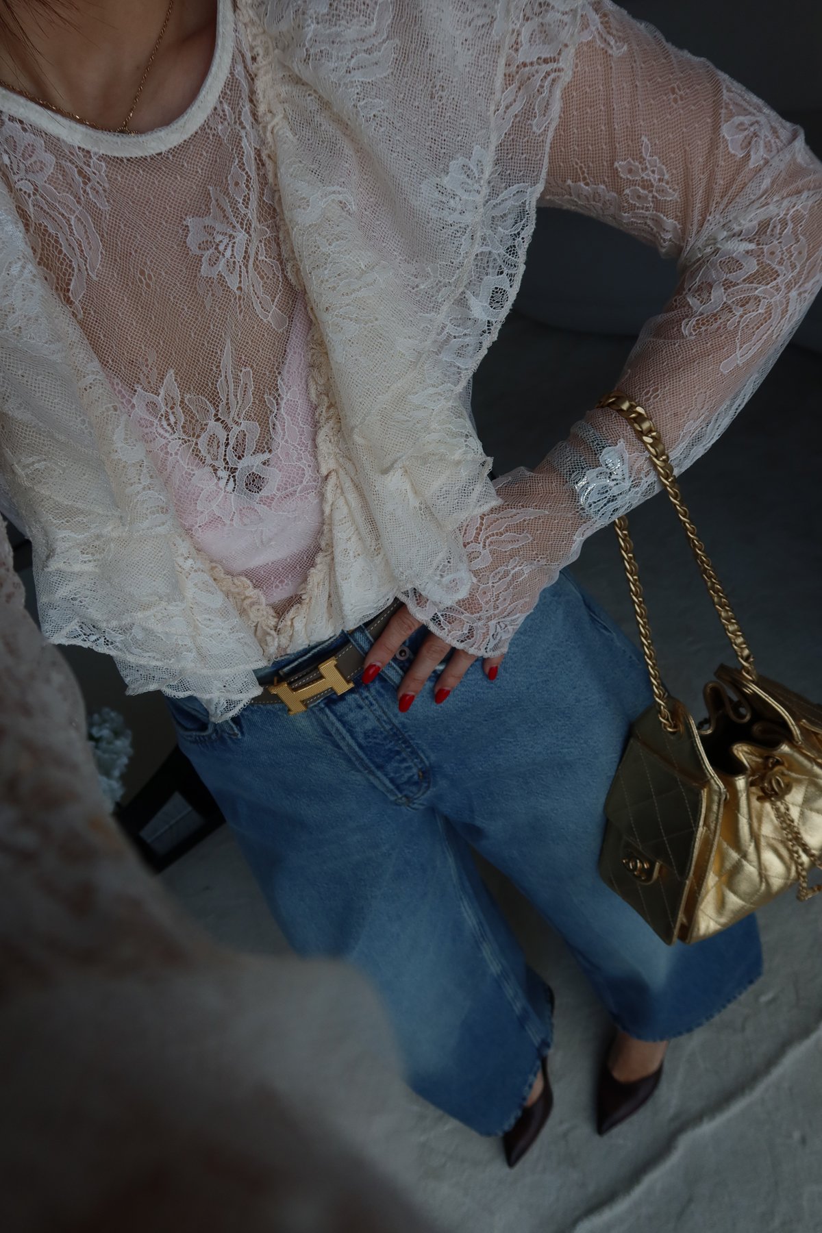 Fırfırlı Transparan Dantel Bluz