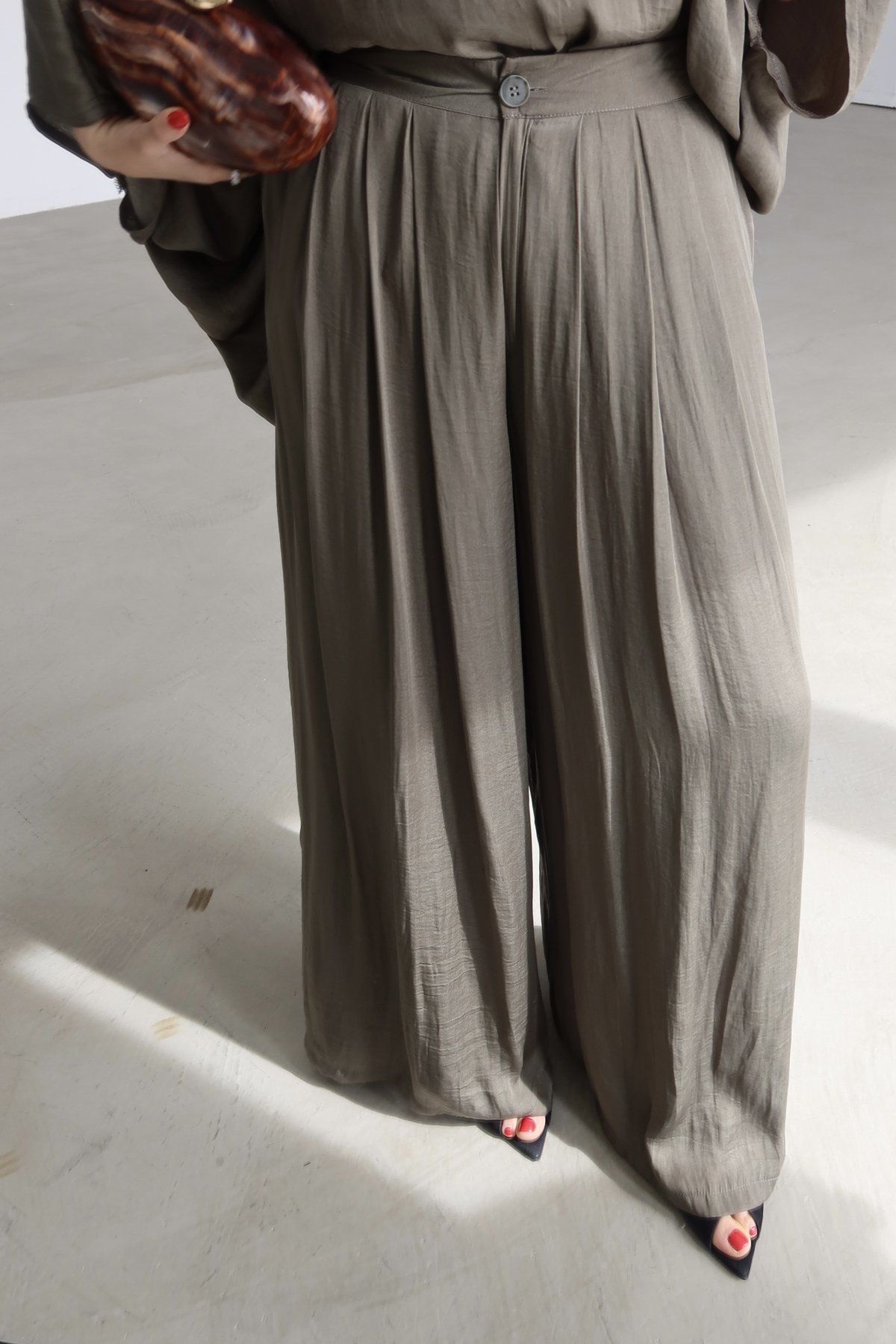 Asimetrik Kesim Oversize Bluz Pantolon Takım