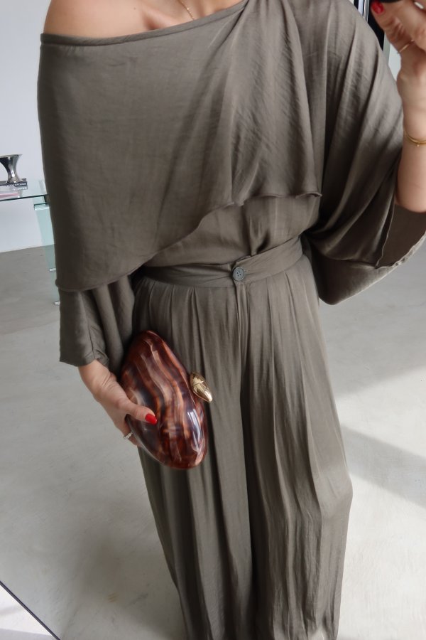 Asimetrik Kesim Oversize Bluz Pantolon Takım