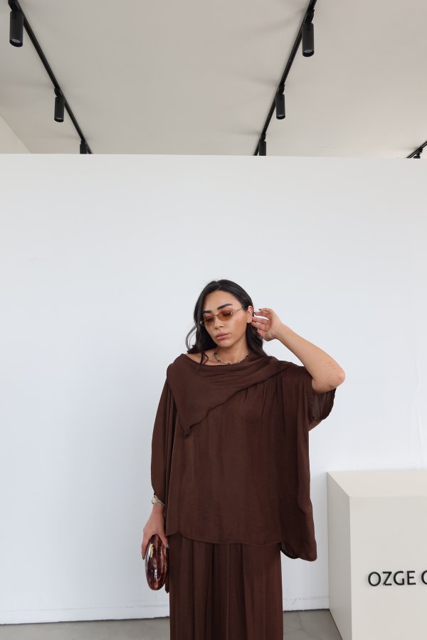 Asimetrik Kesim Oversize Bluz Pantolon Takım