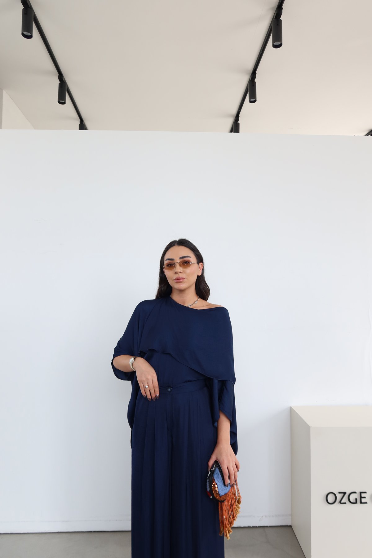 Asimetrik Kesim Oversize Bluz Pantolon Takım