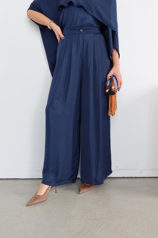 Asimetrik Kesim Oversize Bluz Pantolon Takım