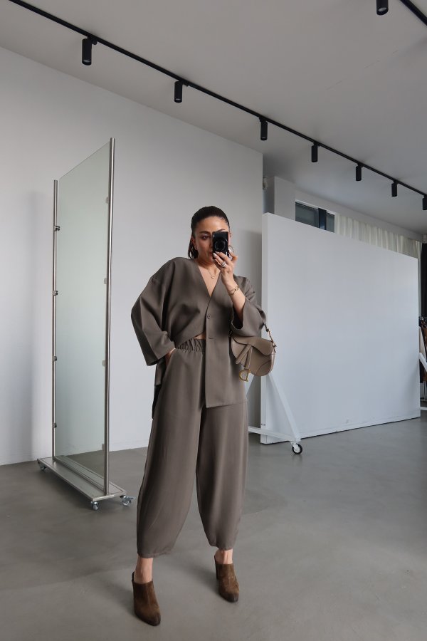 Önü Kısa Arkası Uzun Ceket Pantolon Takım