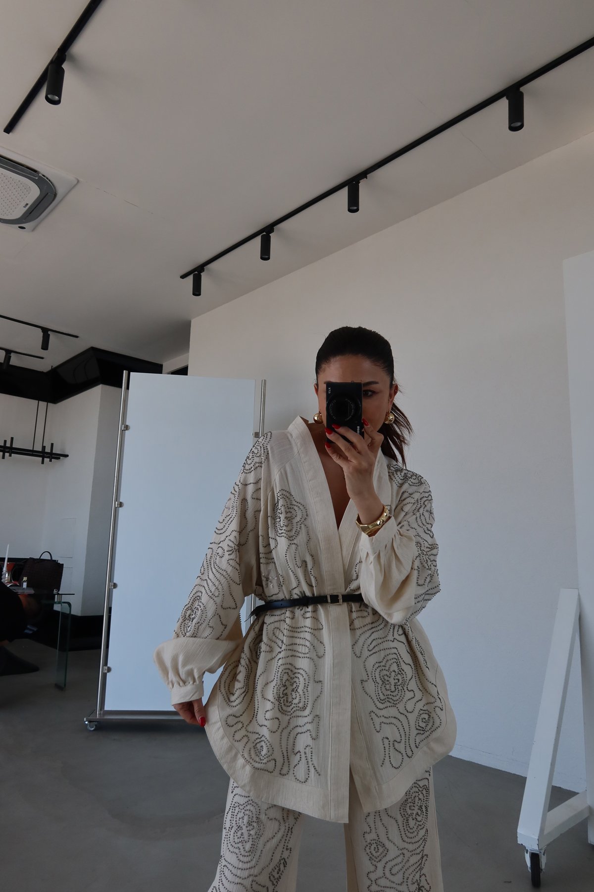 Boncuk İşlemeli Keten Kimono