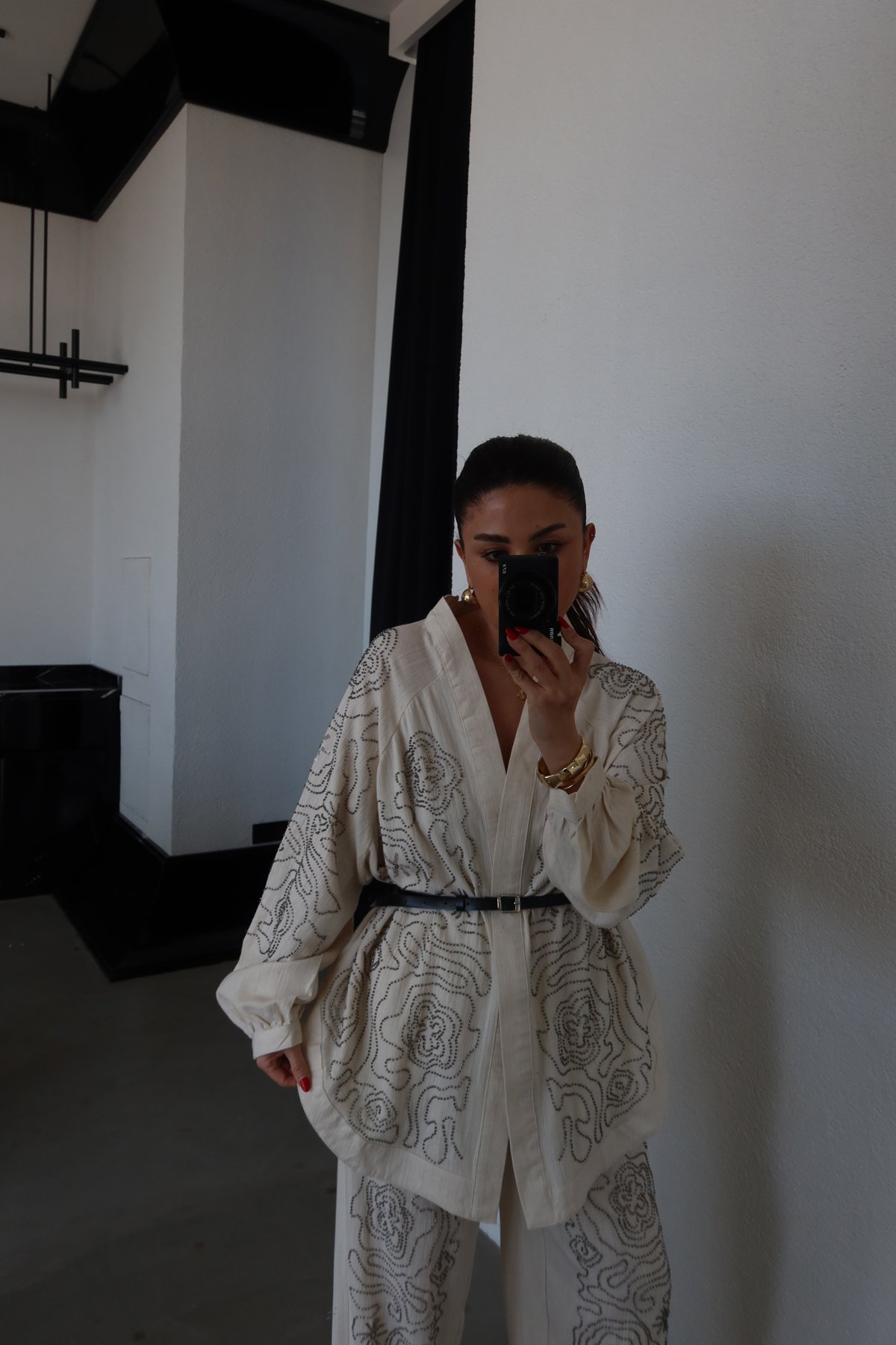 Boncuk İşlemeli Keten Kimono