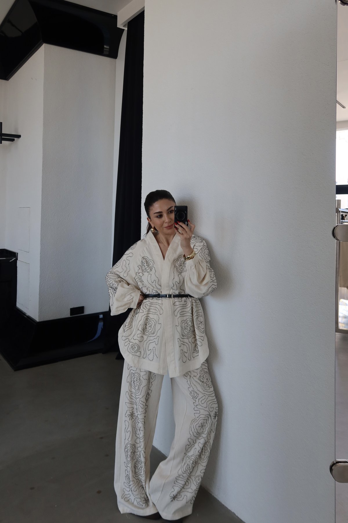 Boncuk İşlemeli Keten Pantolon