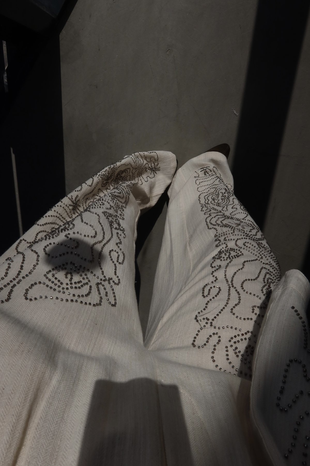 Boncuk İşlemeli Keten Pantolon