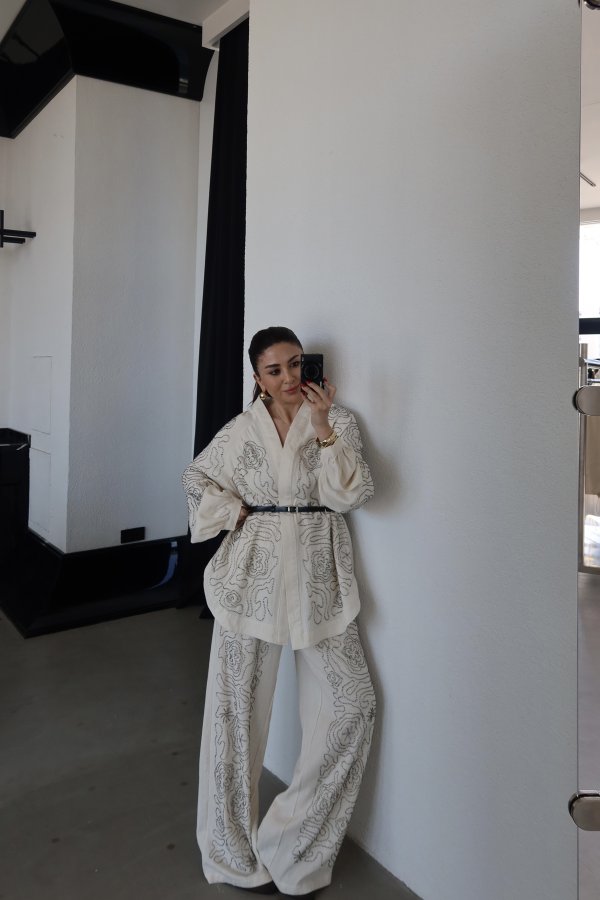 Boncuk İşlemeli Keten Pantolon