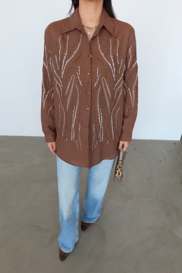 Boncuk İşlemeli Keten Gömlek