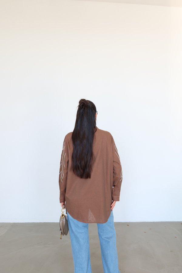 Boncuk İşlemeli Keten Gömlek