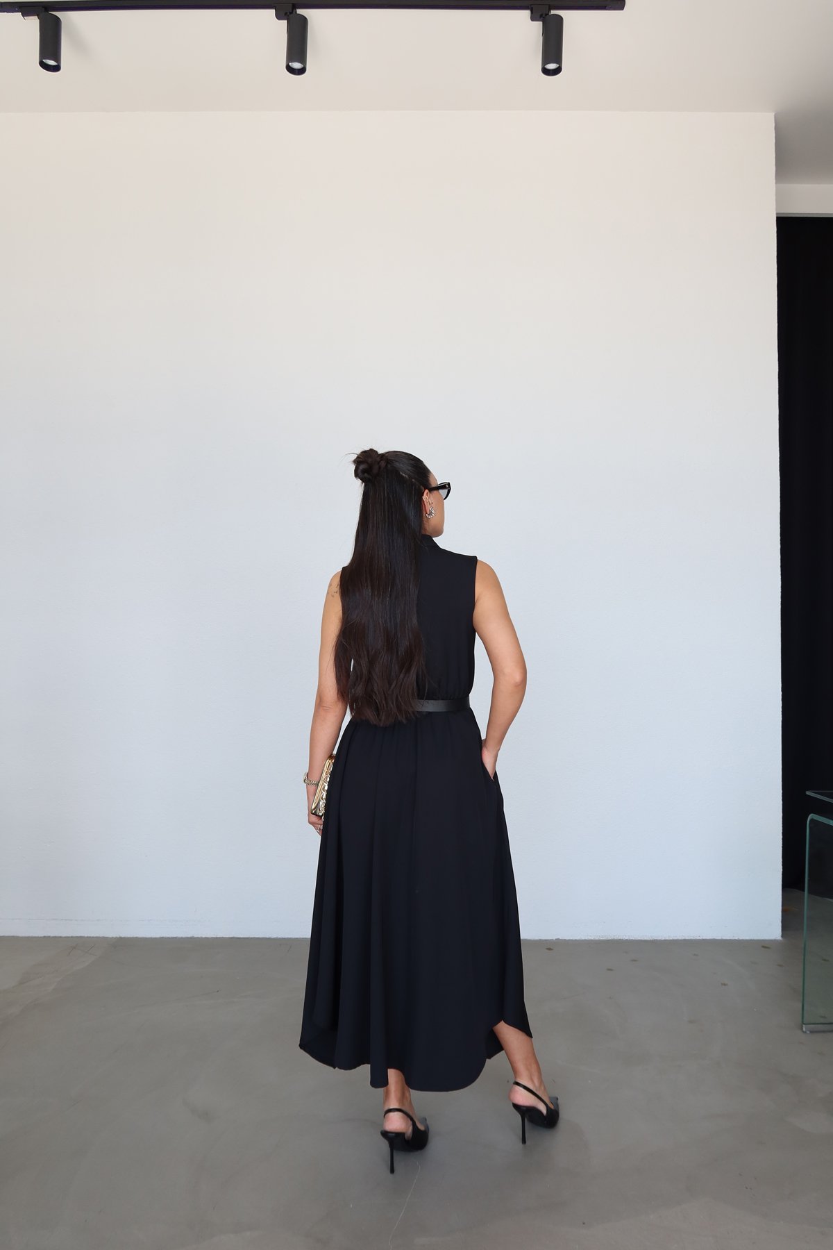 Boydan Fermuarlı Kemerli Elbise