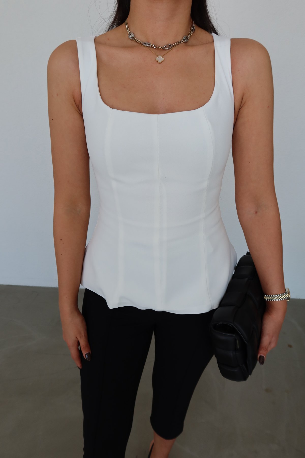 Kare Yaka Askılı Bluz