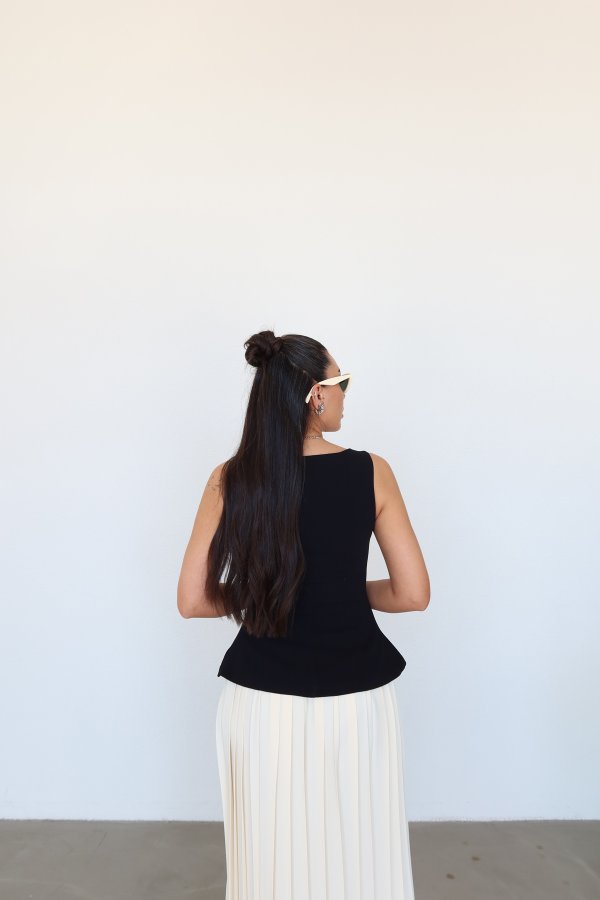 Kare Yaka Askılı Bluz