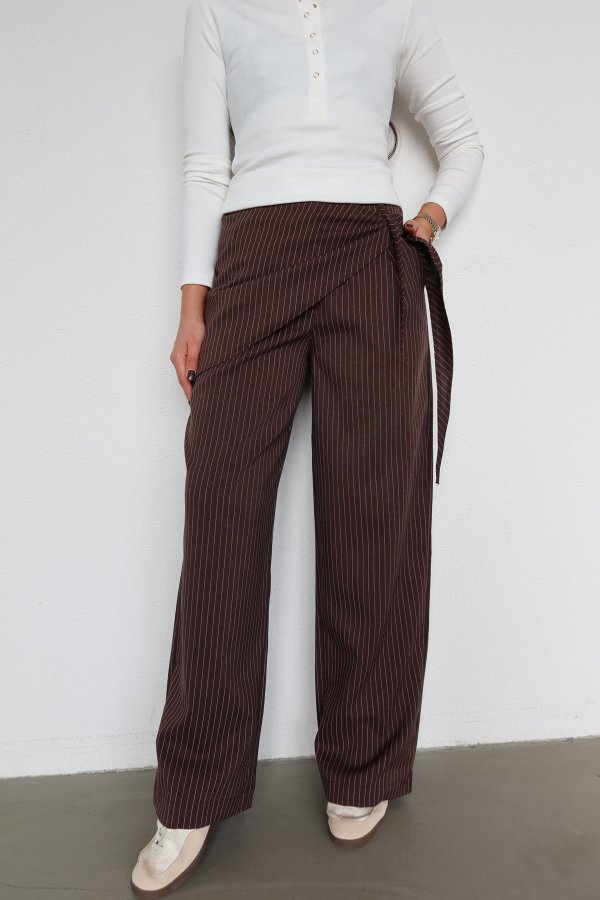 Çizgili Bel AKsesuarlı Pantolon