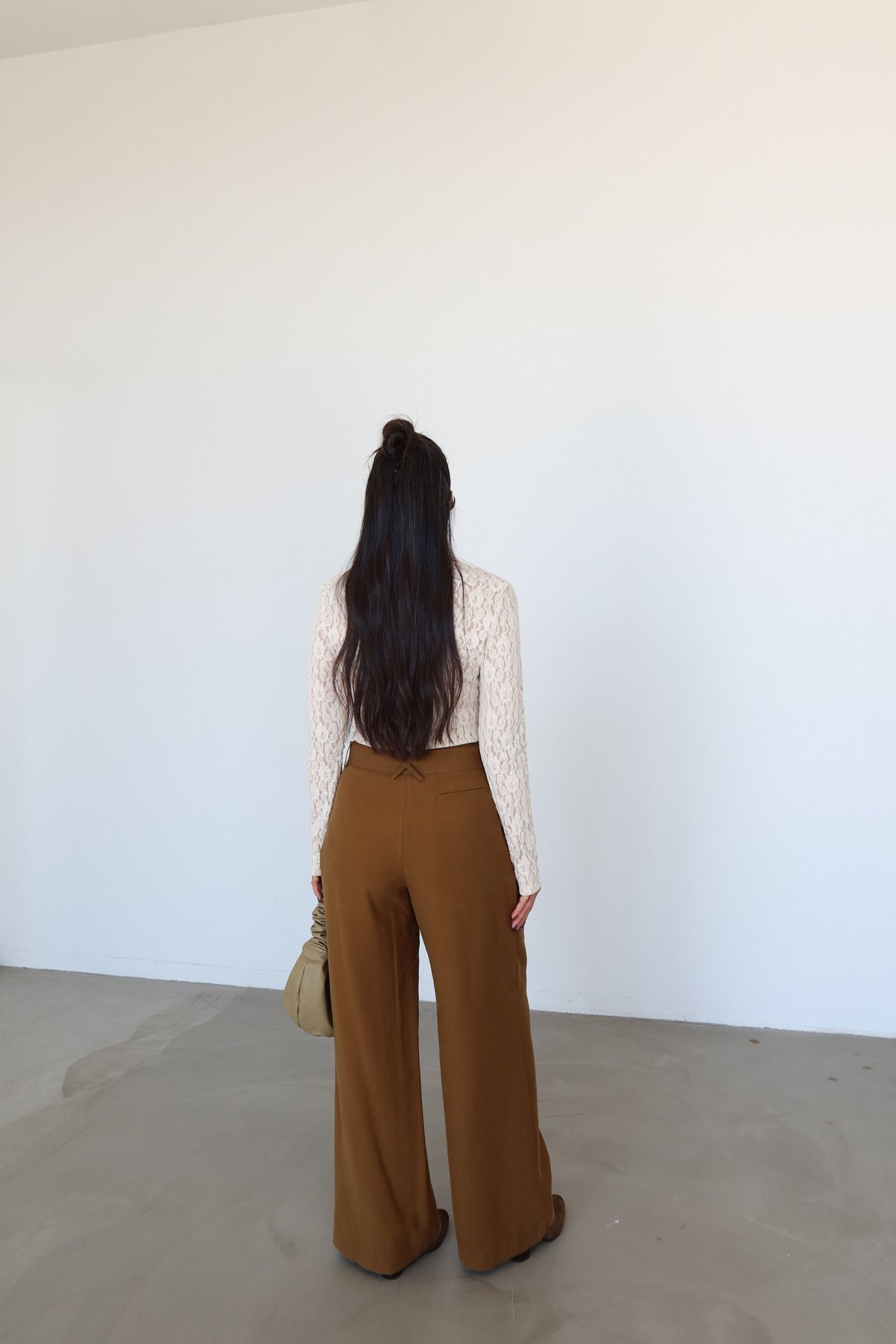 Pileli Kemerli Poperbag Pantolon