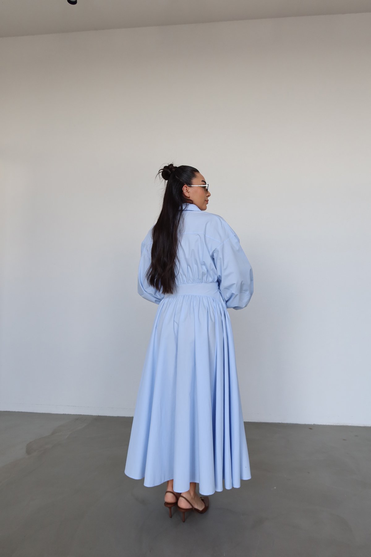 Belden Bağlamalı Tasarım Maksi Elbise