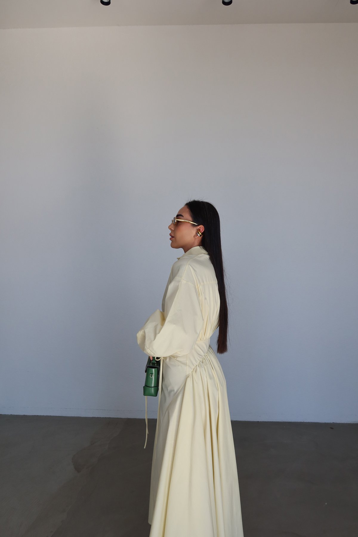 Belden Bağlamalı Tasarım Maksi Elbise