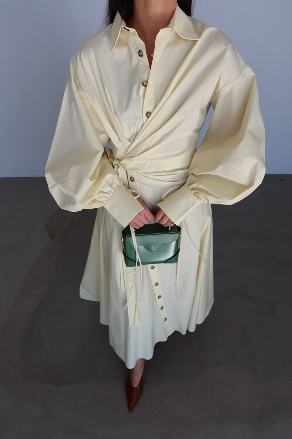 Belden Bağlamalı Tasarım Maksi Elbise