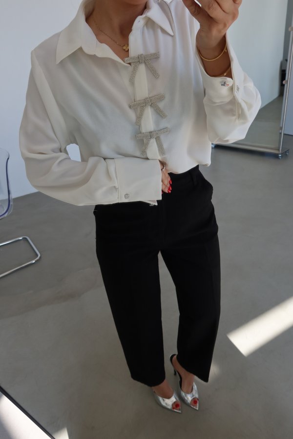 Fiyon Aksesuarlı GÖmlek