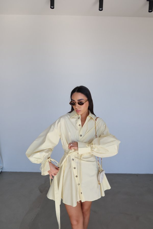 Belden Bağlamalı Tasarım Mini Elbise