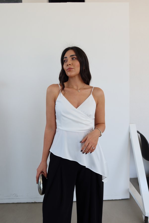 Asimetrik Kesim Saten Bluz