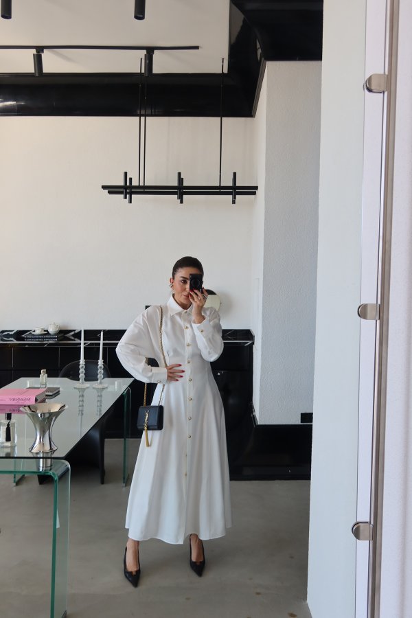 Gold Düğmeli Maksi Boy Elbise