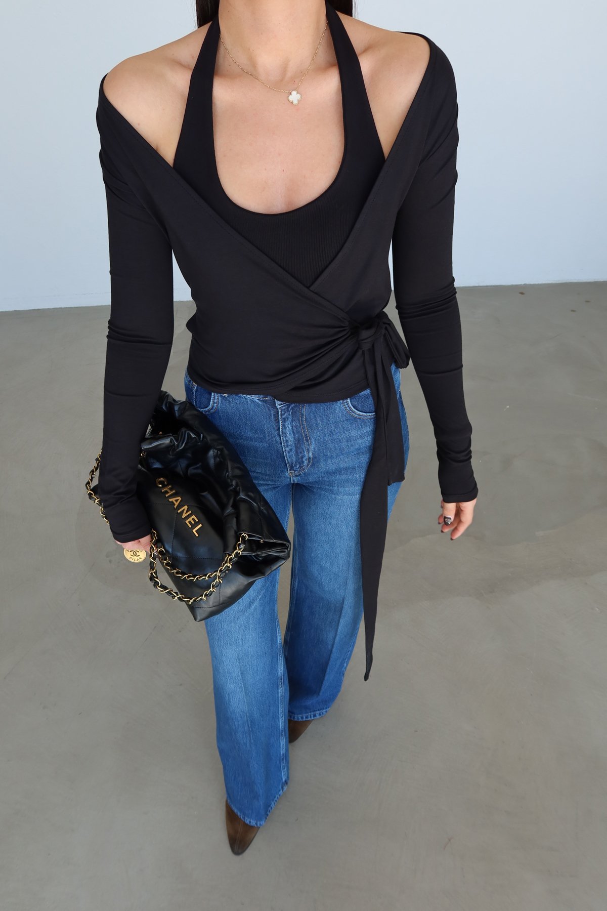 Kruvaze Yaka Bağlamalı Bluz