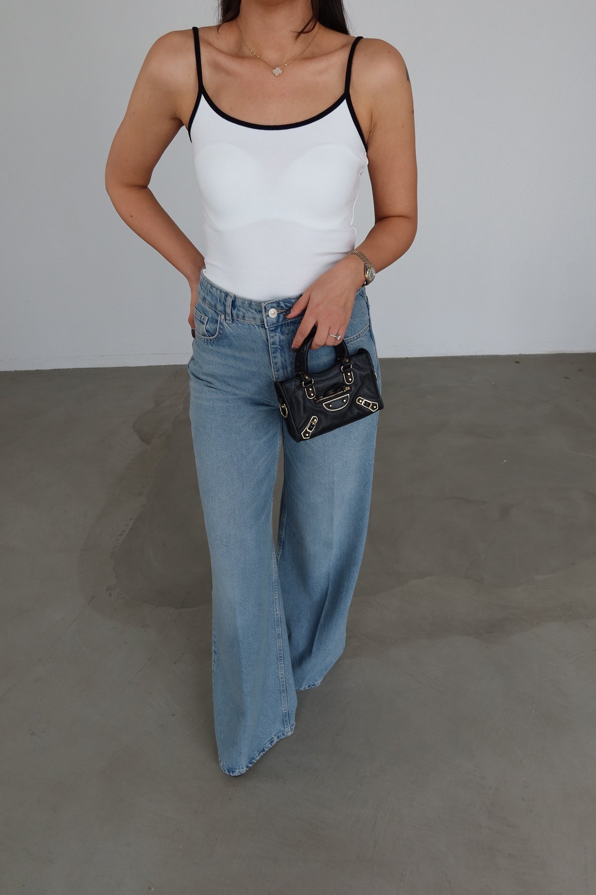 Kontrast Dikişli Askılı Atlet