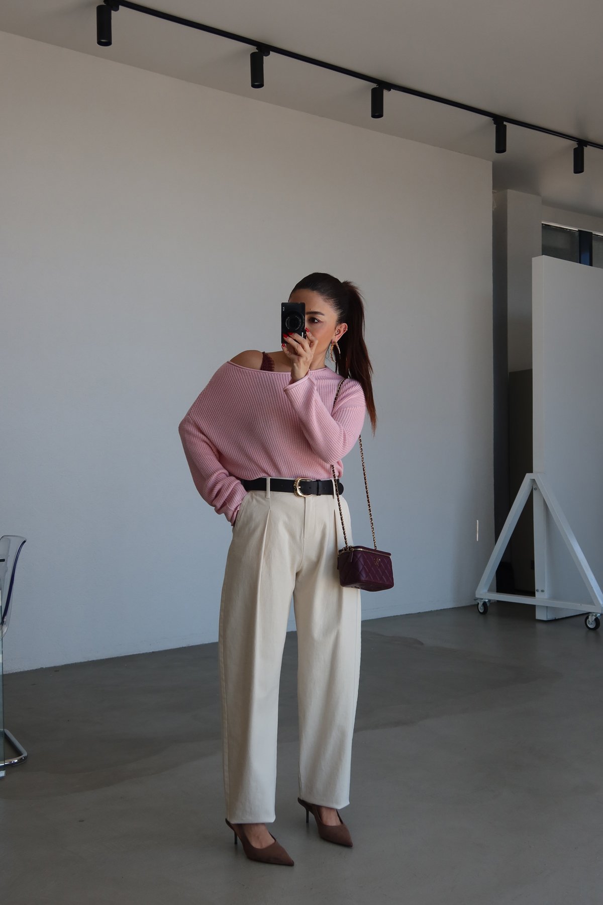 Kalın Kemerli Pileli Pantolon