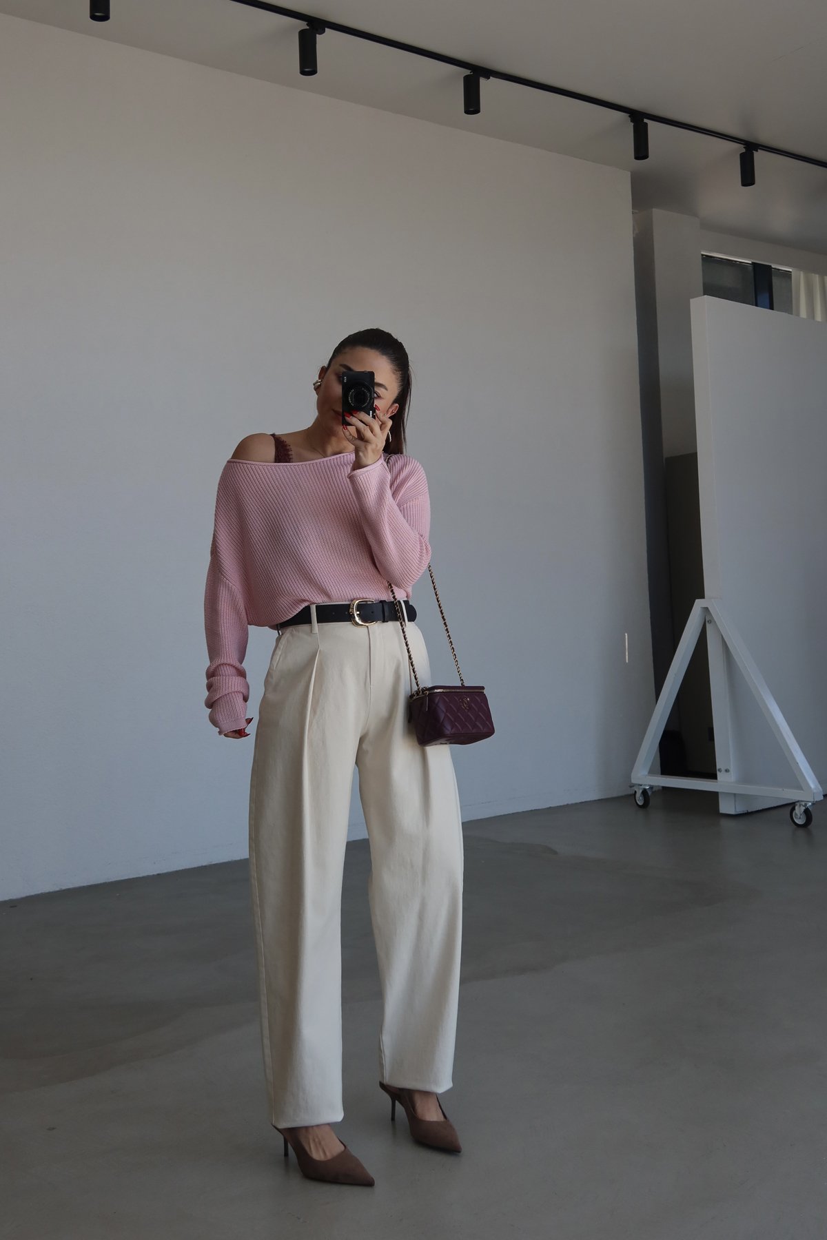 Kalın Kemerli Pileli Pantolon