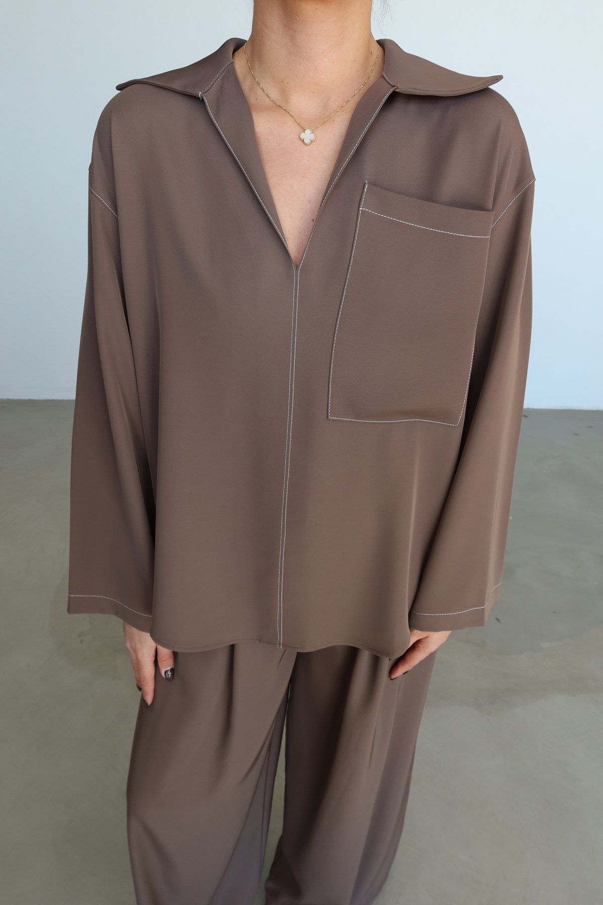 Kontrast Dikişli Bluz Pantolon Takım