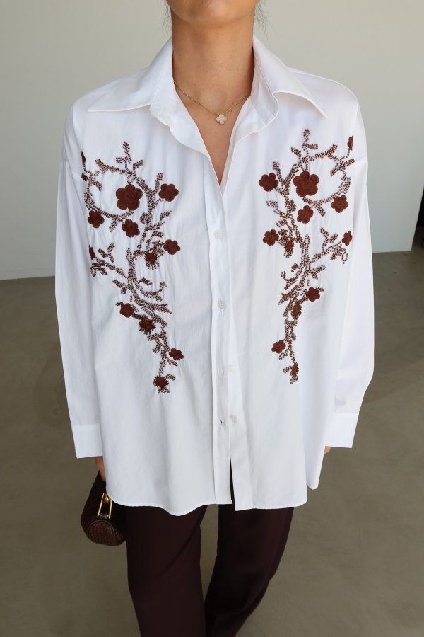 Üzeri Çiçek İşlemeli Oversize Gömlek