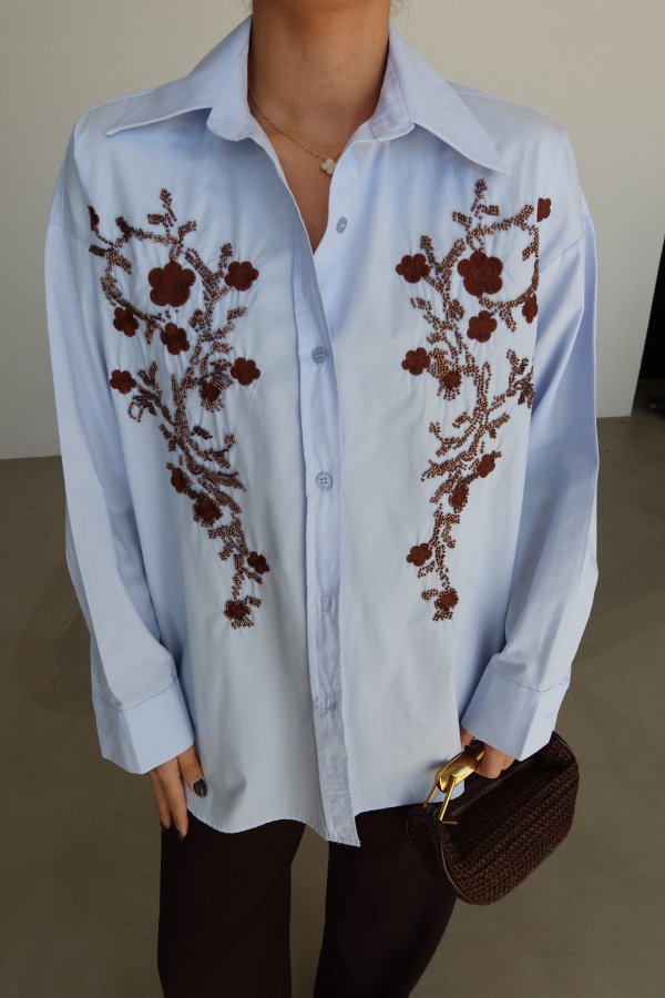 Üzeri Çiçek İşlemeli Oversize Gömlek