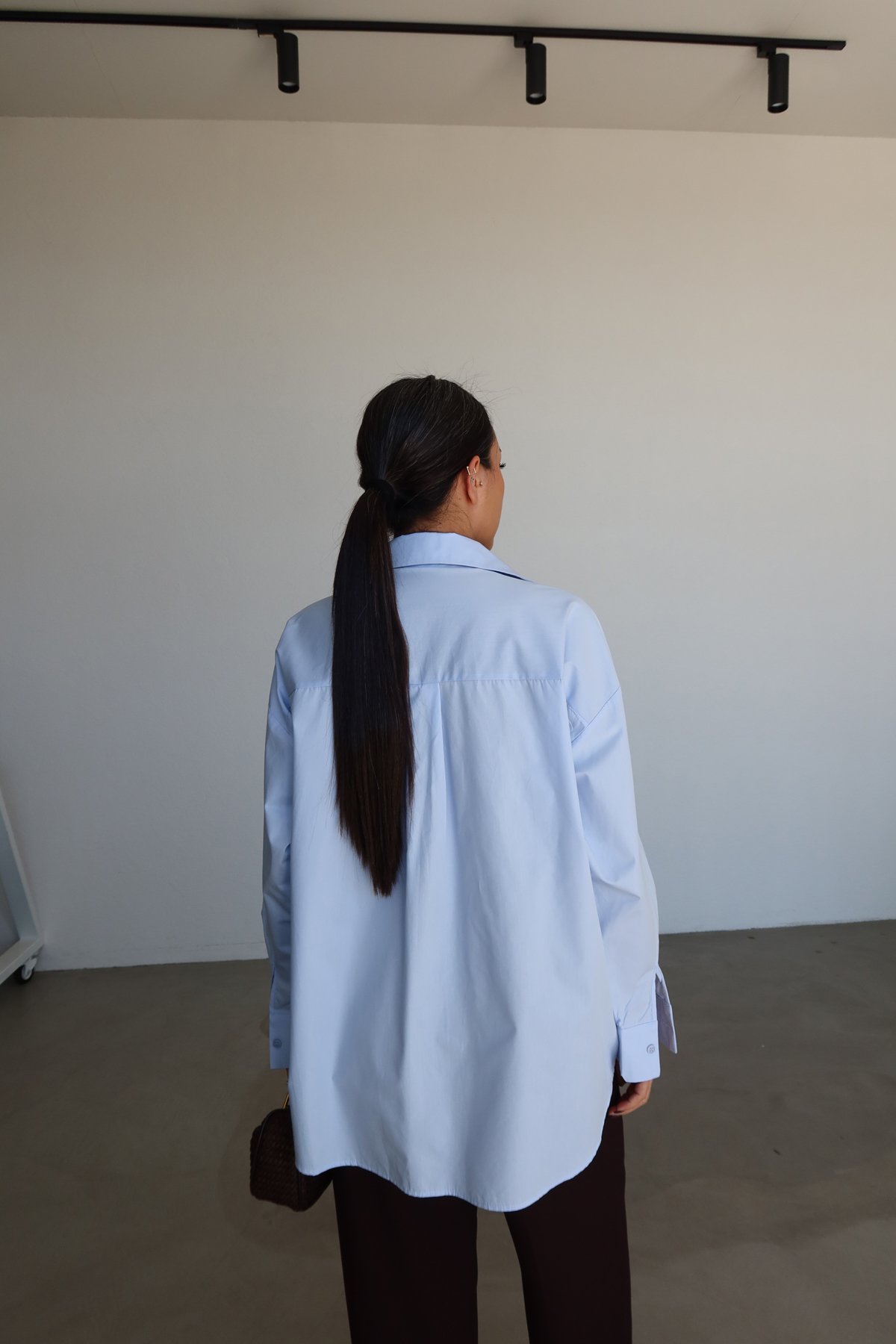 Üzeri Çiçek İşlemeli Oversize Gömlek