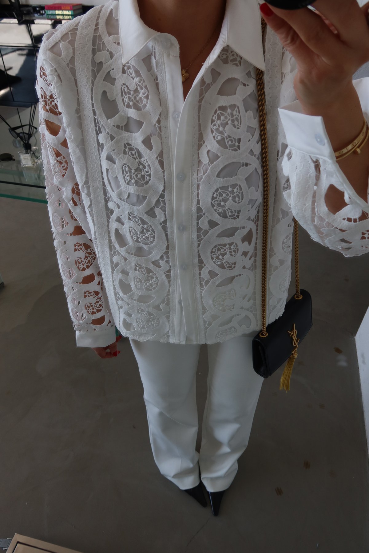 Güpür İşlemeli Tasarım Gömlek