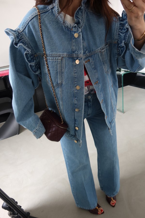 Yakası ve Omuzu Fırfırlı Denim Ceket